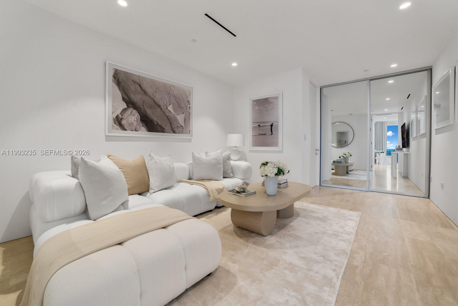 image The Surf Club Four Seasons43