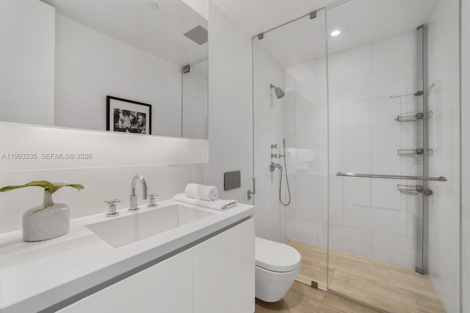 image The Surf Club Four Seasons46