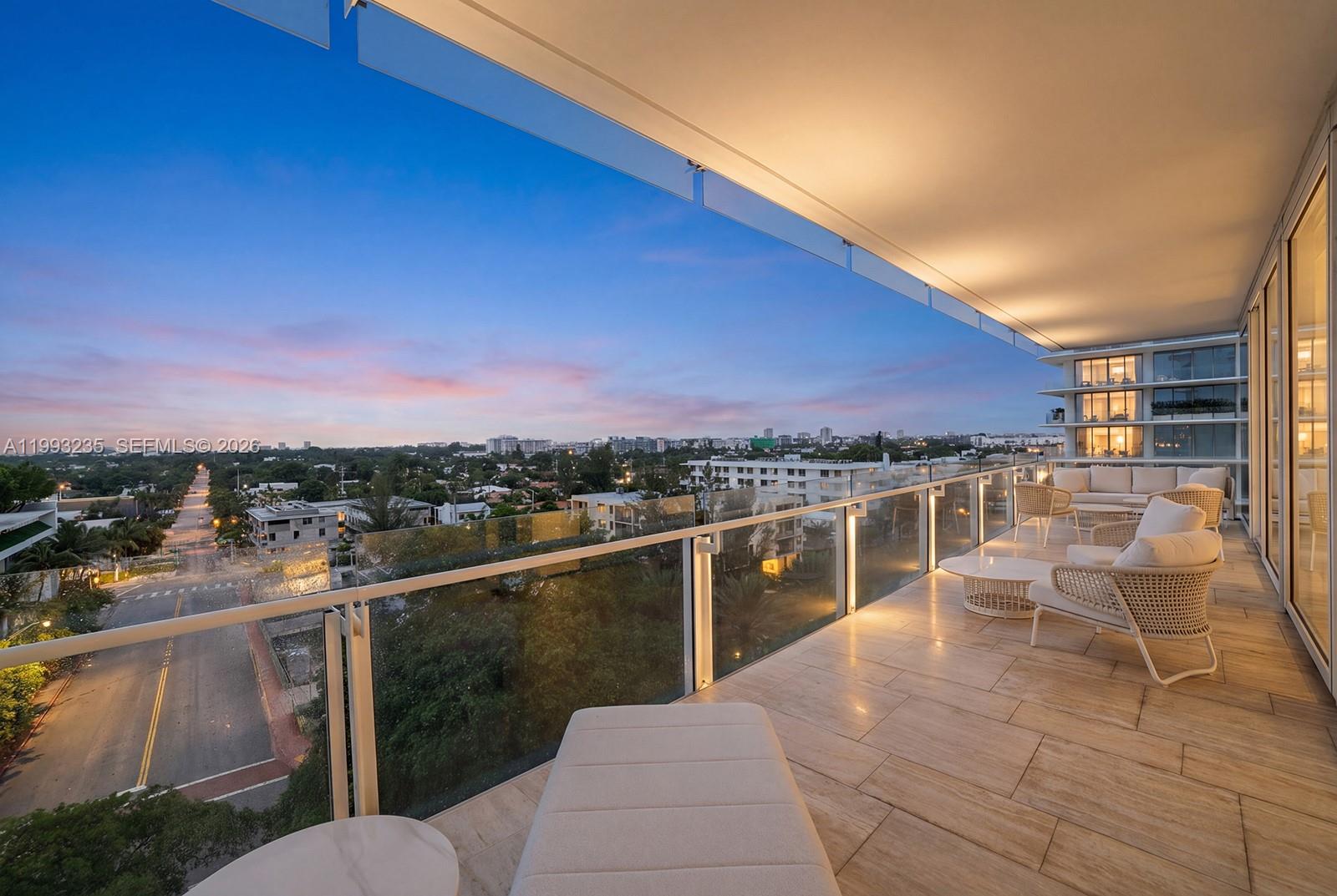 image The Surf Club Four Seasons51