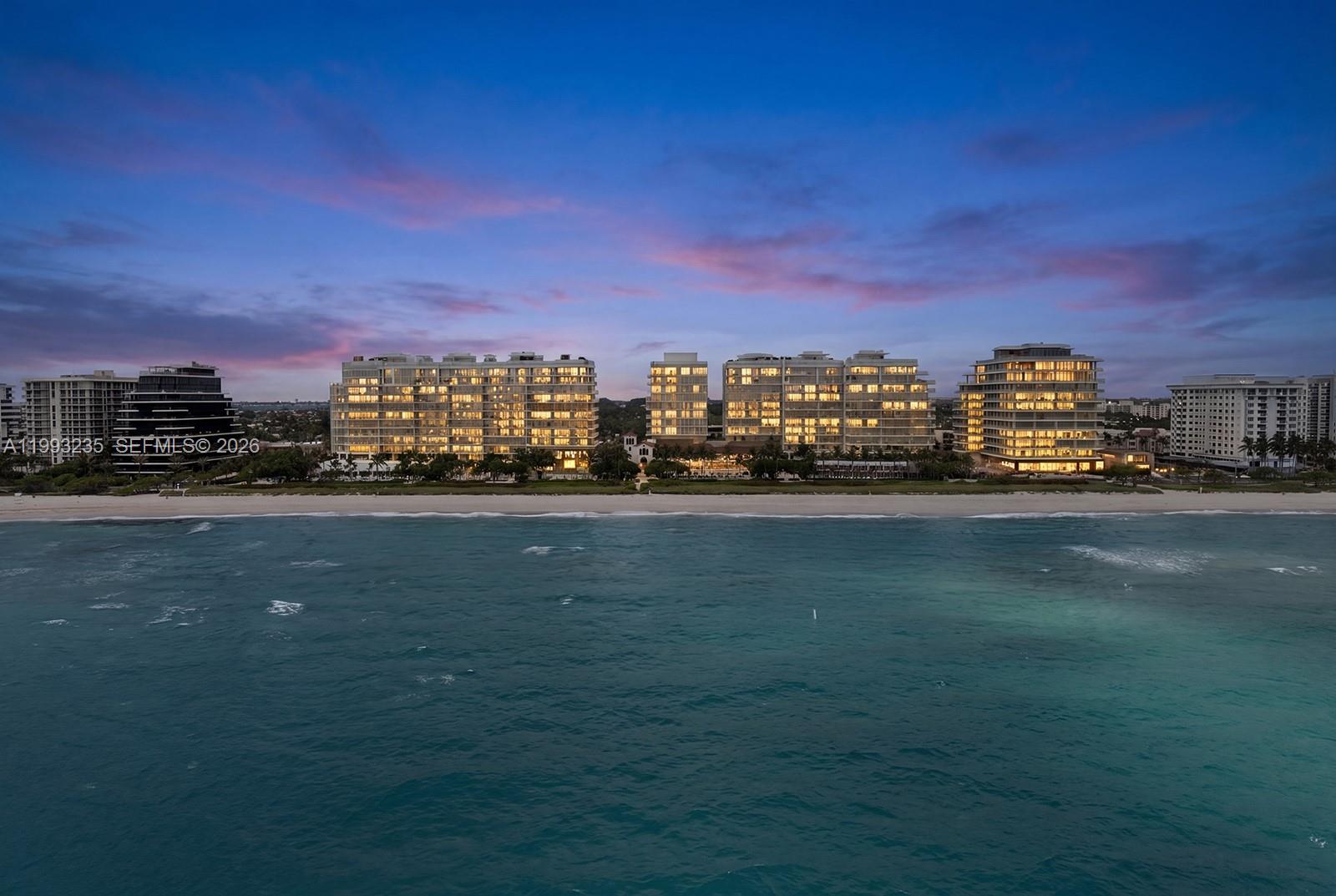 image The Surf Club Four Seasons62