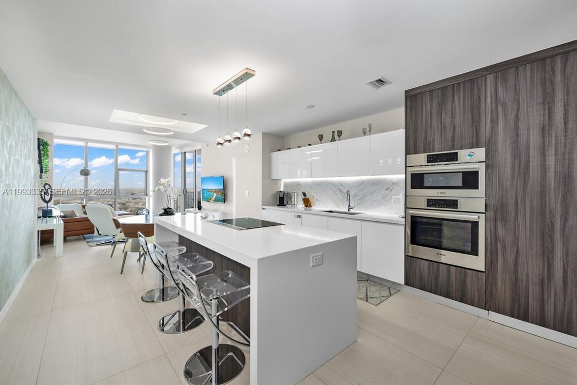 851 NE 1st Ave #3401 Miami, FL 33132