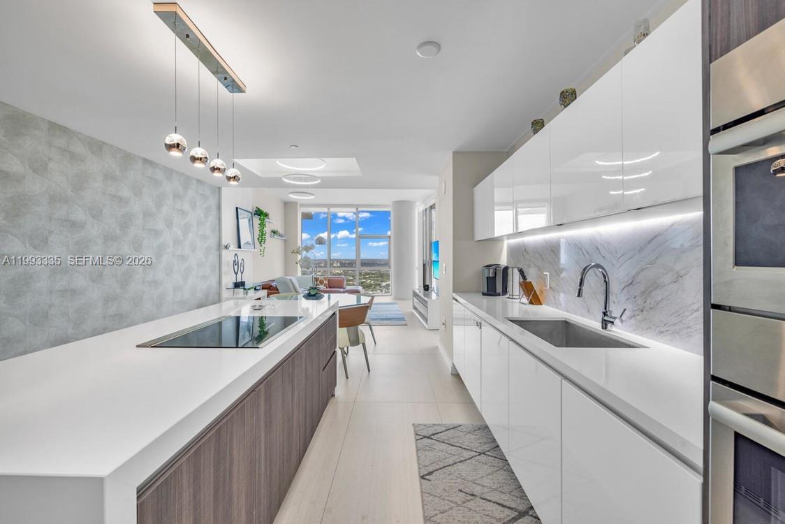 851 NE 1st Ave #3401 Miami, FL 33132