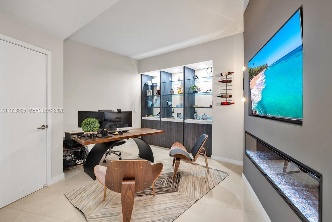 851 NE 1st Ave #3401 Miami, FL 33132