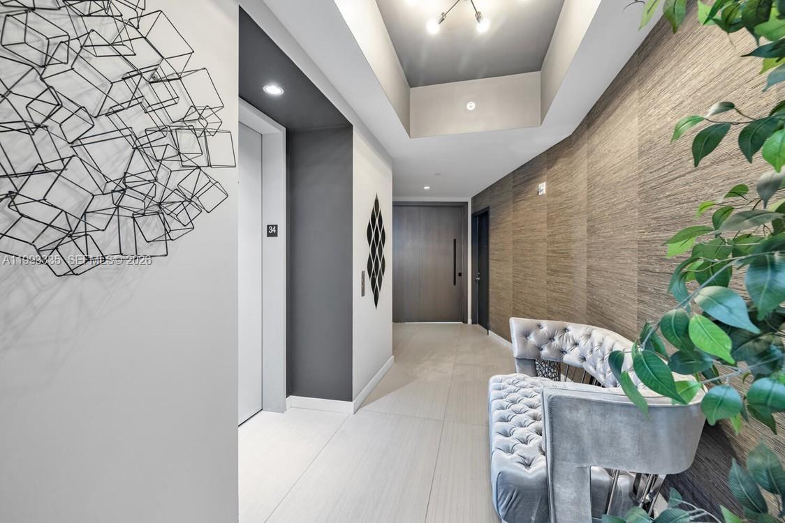 851 NE 1st Ave #3401 Miami, FL 33132