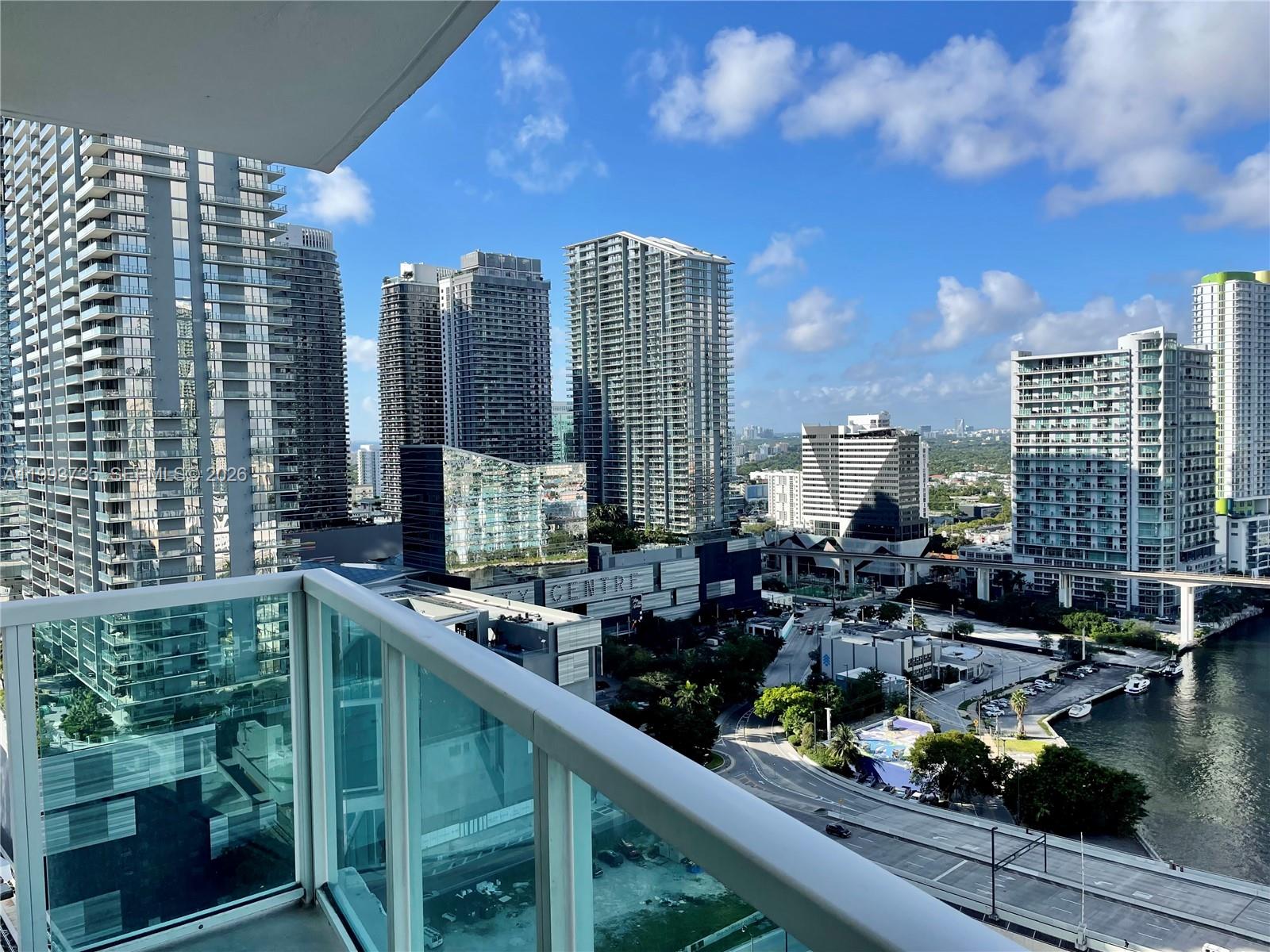 image Brickell on the River North14