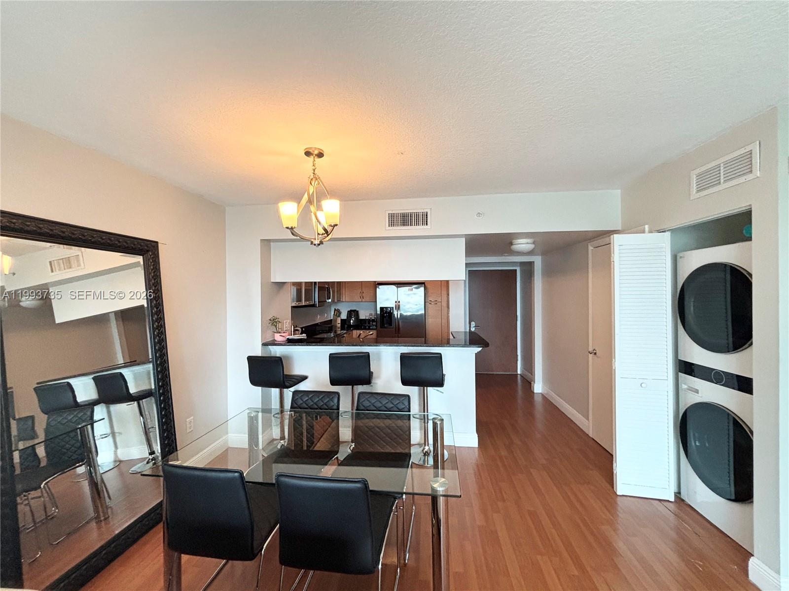 image Brickell on the River North6