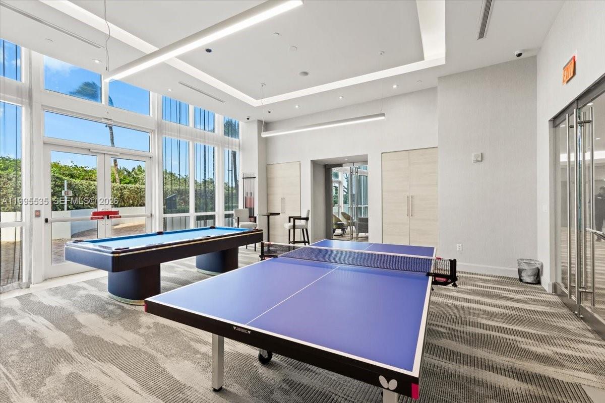 image Trump Royale30