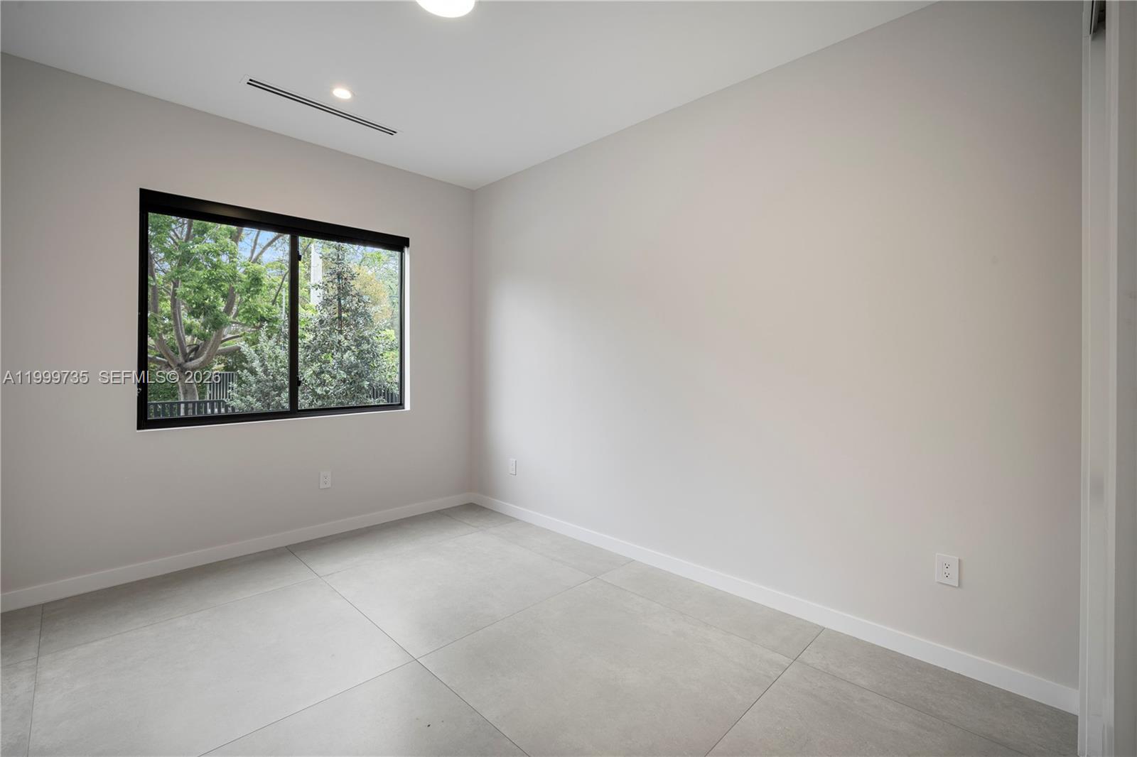 2960 W Trade Ave Coconut Grove, FL 33133