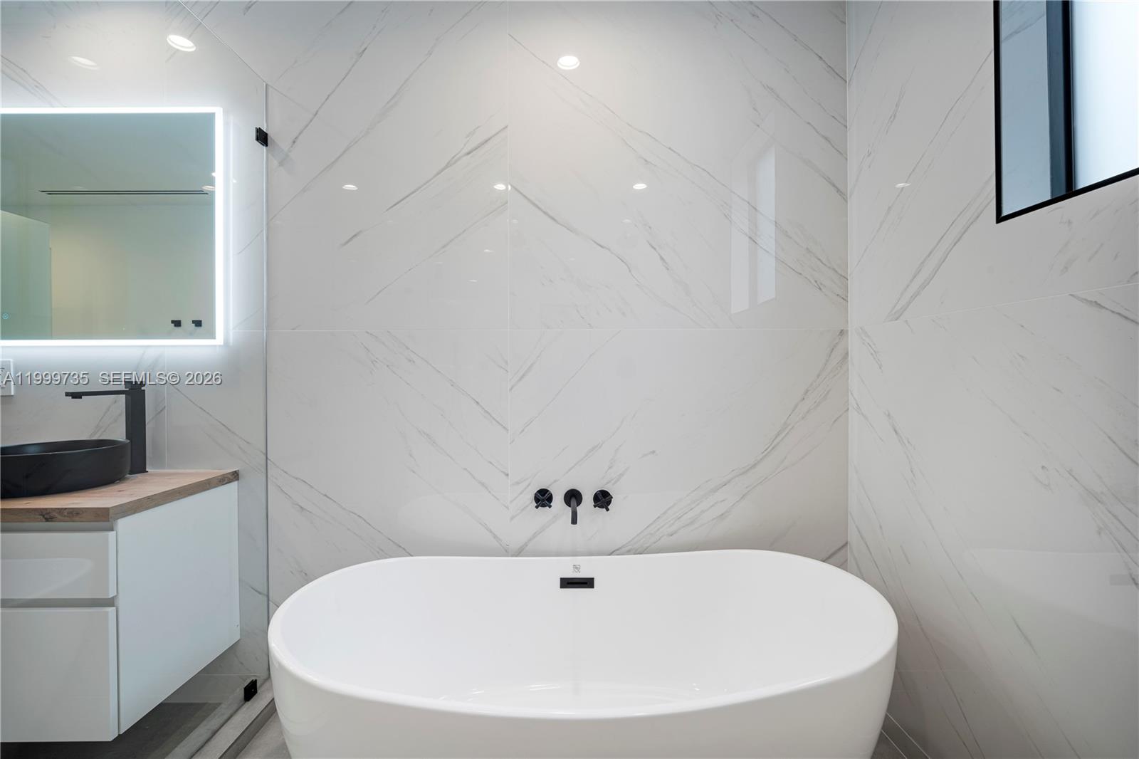 2960 W Trade Ave Coconut Grove, FL 33133