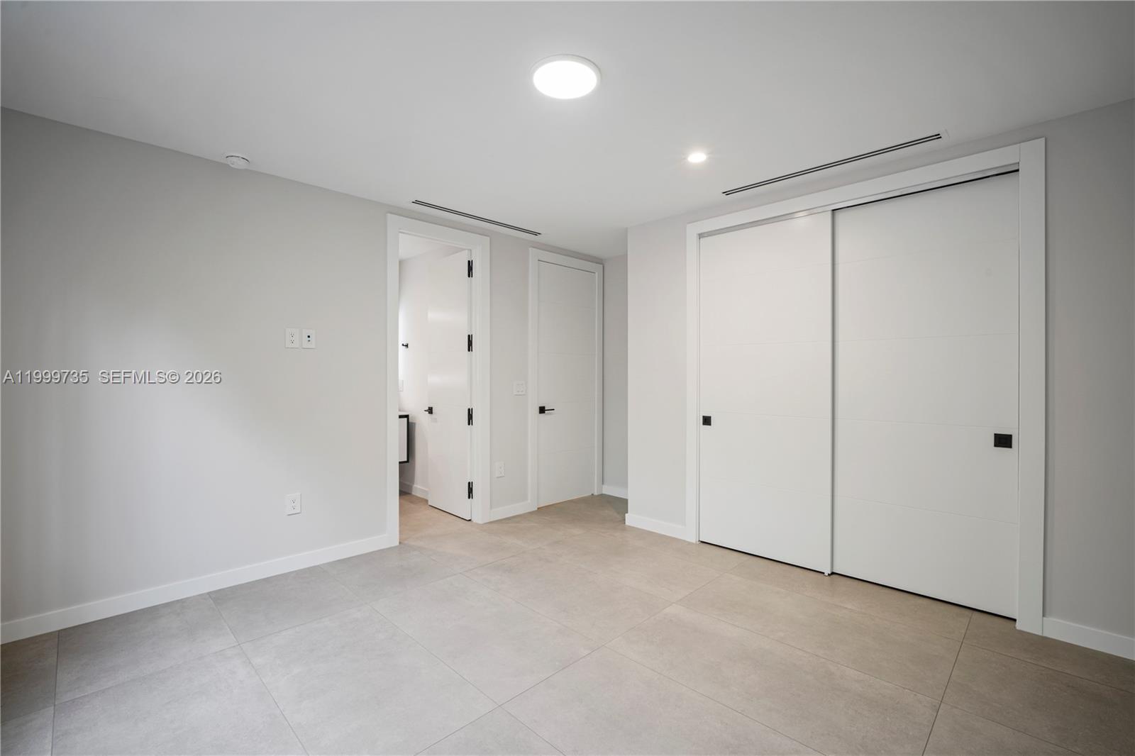 2960 W Trade Ave Coconut Grove, FL 33133