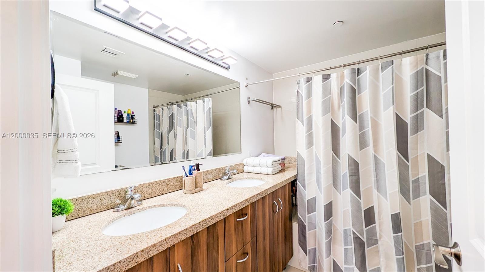 601 NE 23rd St #1605 Miami, FL 33137