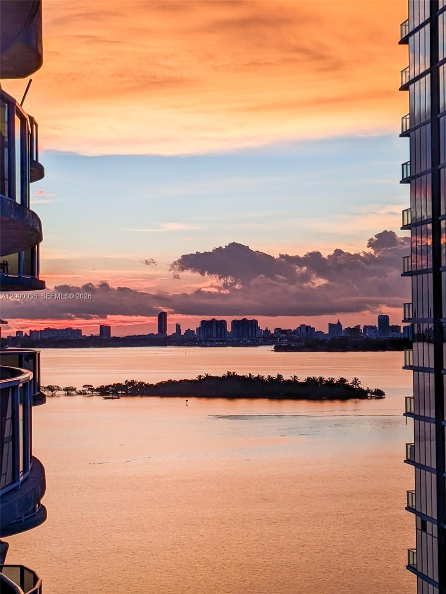 601 NE 23rd St #1605 Miami, FL 33137