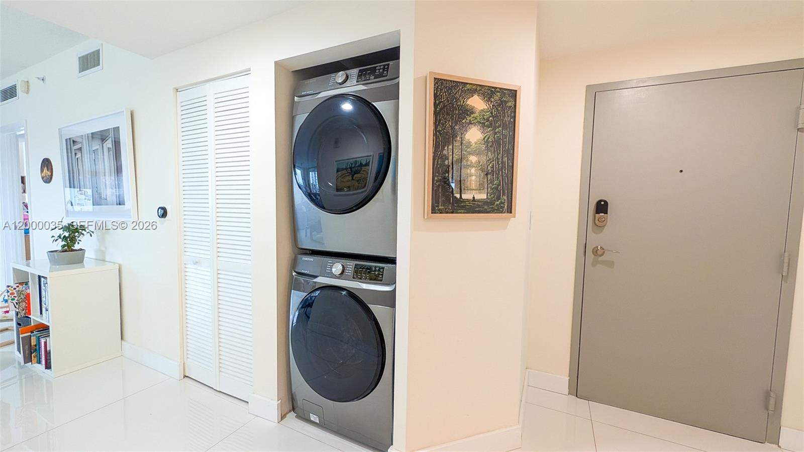 601 NE 23rd St #1605 Miami, FL 33137