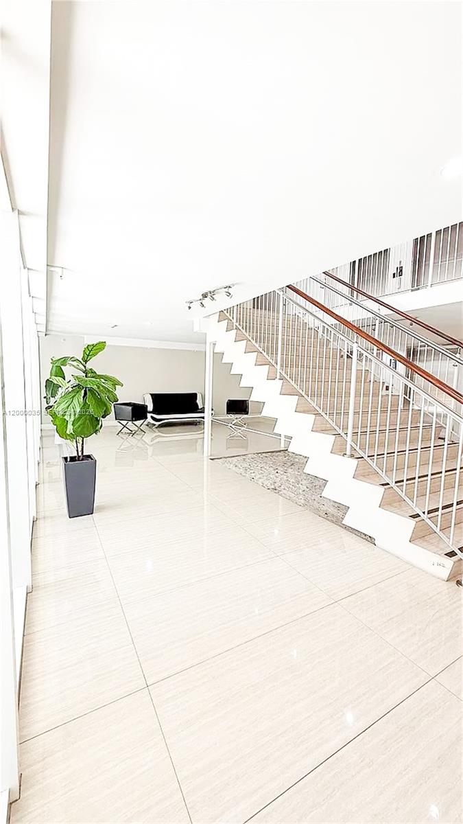 601 NE 23rd St #1605 Miami, FL 33137