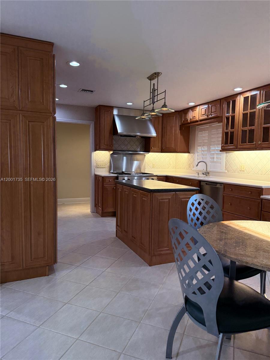 11401 SW 102nd Ave Miami, FL 33176