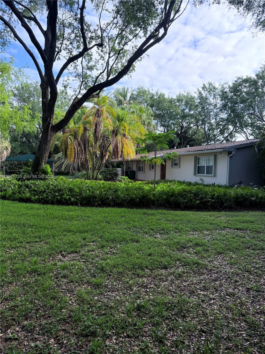 11401 SW 102nd Ave Miami, FL 33176