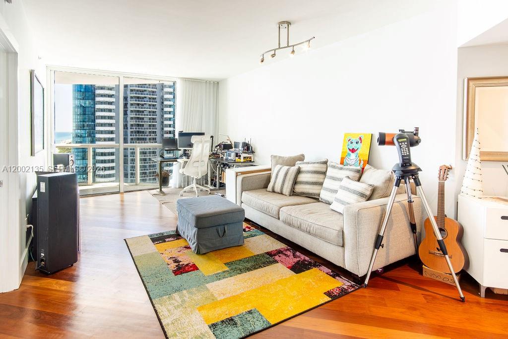 image Akoya Condo12