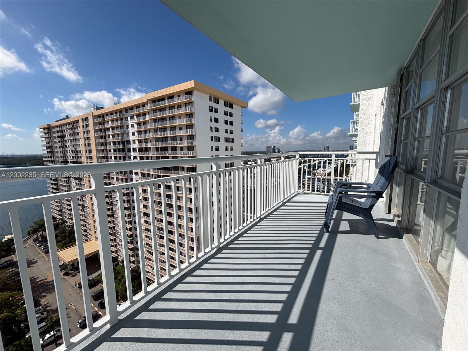 image Winston Towers 5001