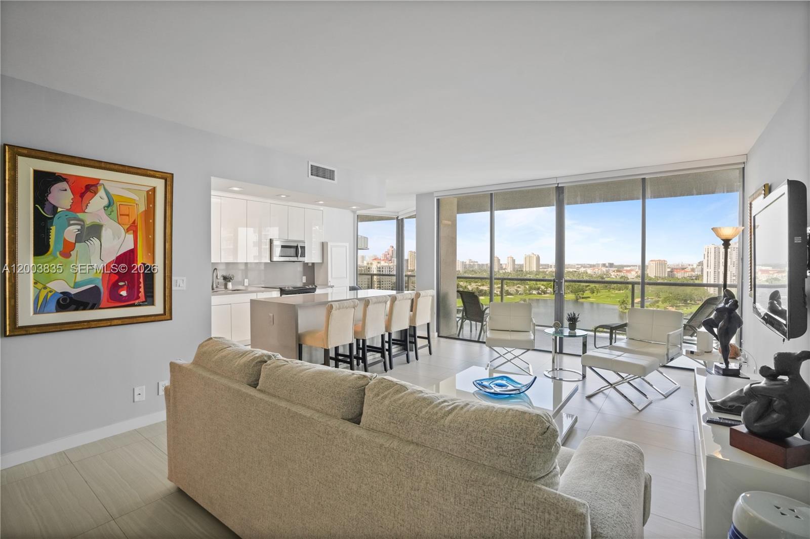 image Hamptons West9