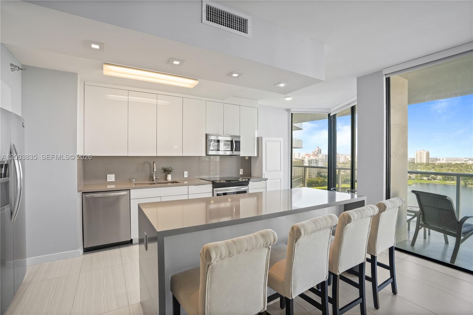 image Hamptons West1