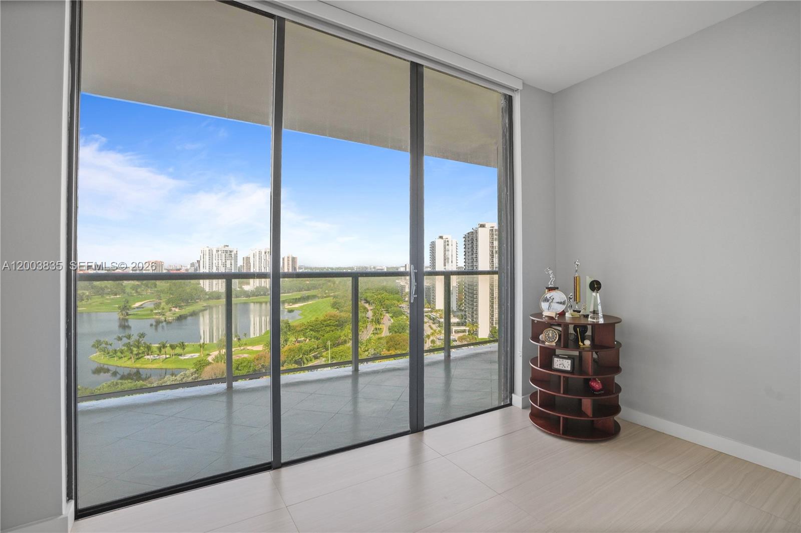 image Hamptons West28