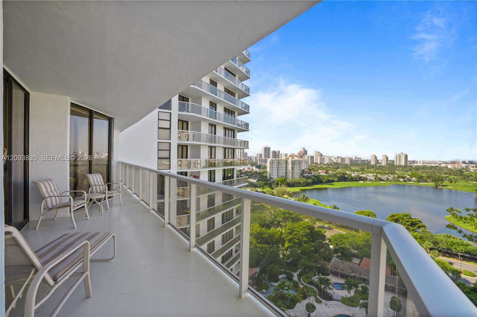 image Hamptons West34