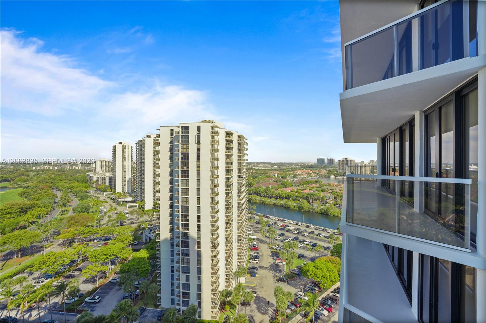 image Hamptons West38