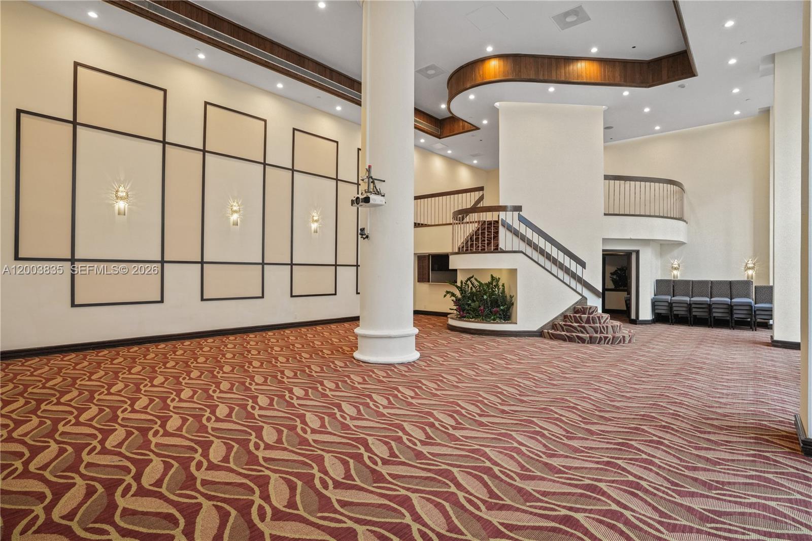 image Hamptons West48