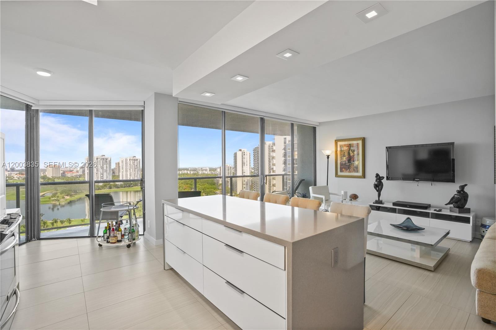 image Hamptons West4