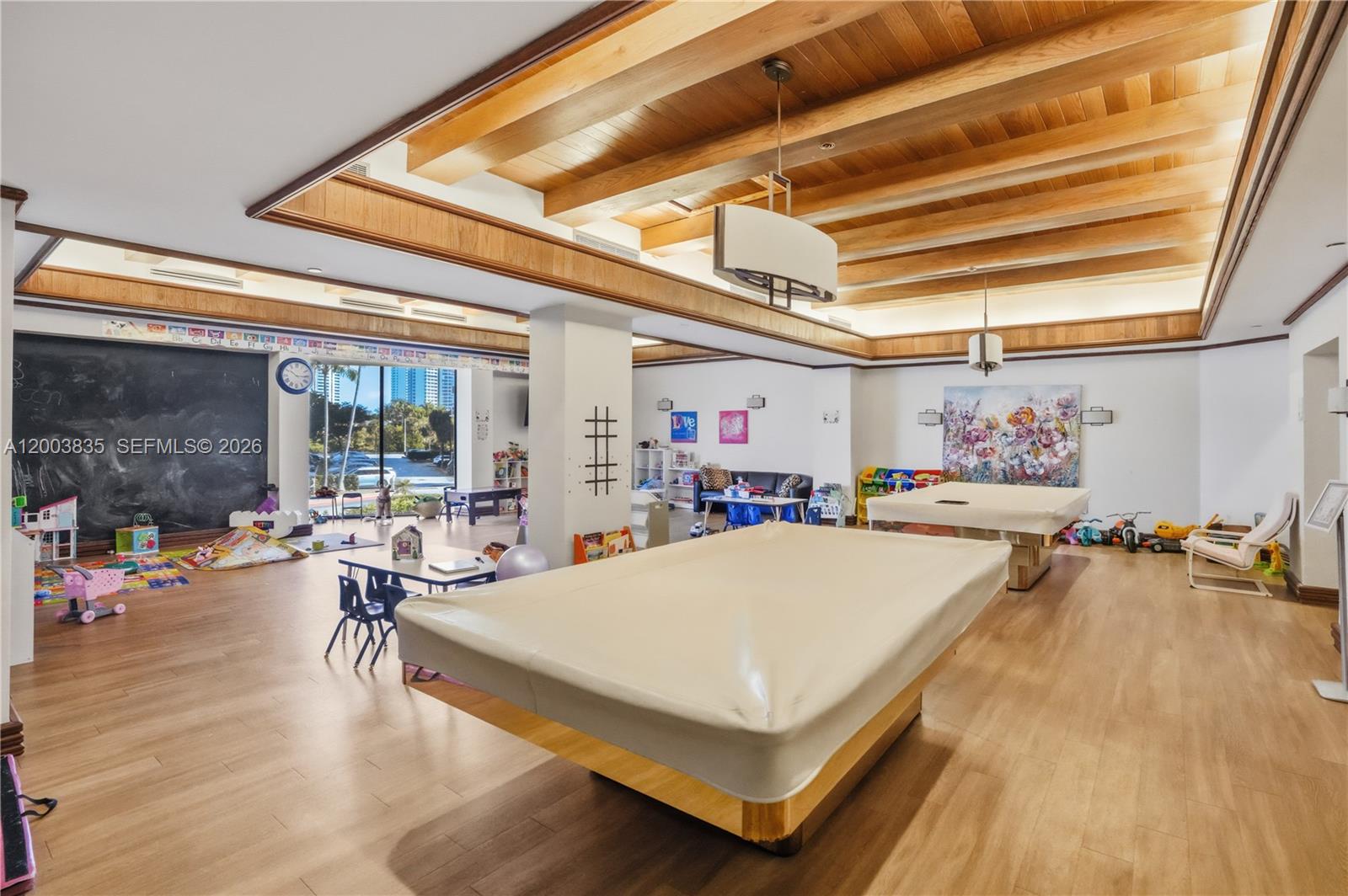 image Hamptons West53