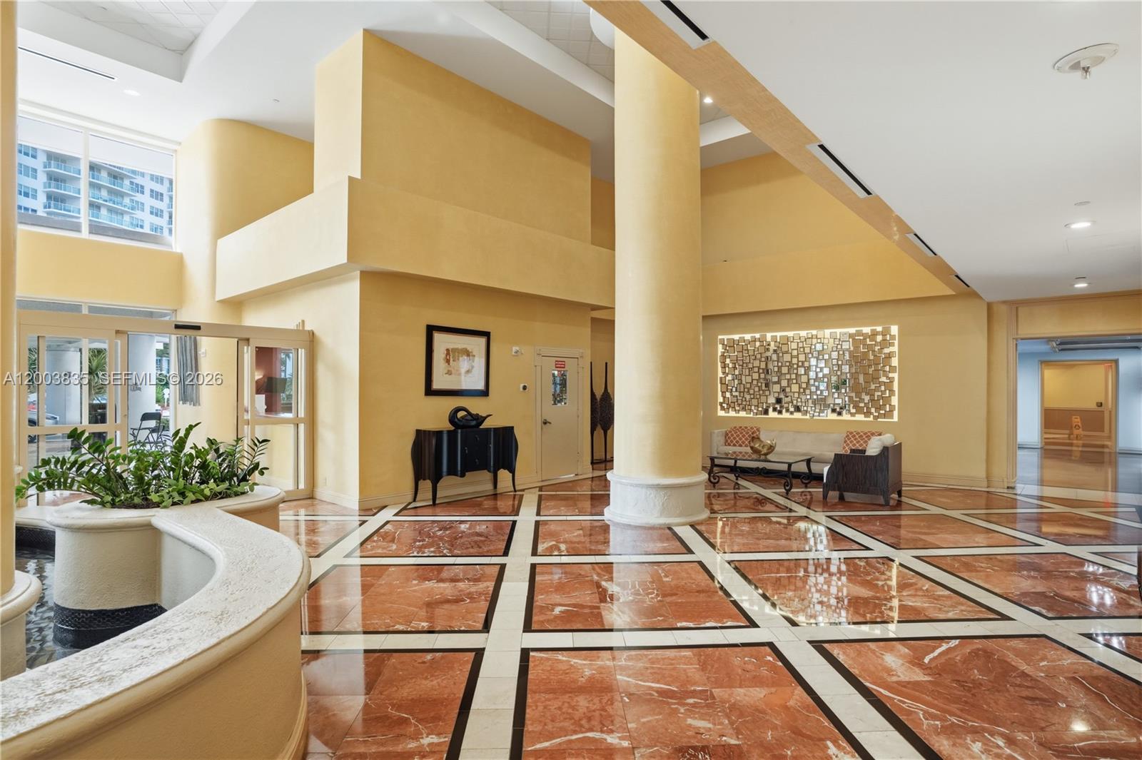 image Hamptons West57