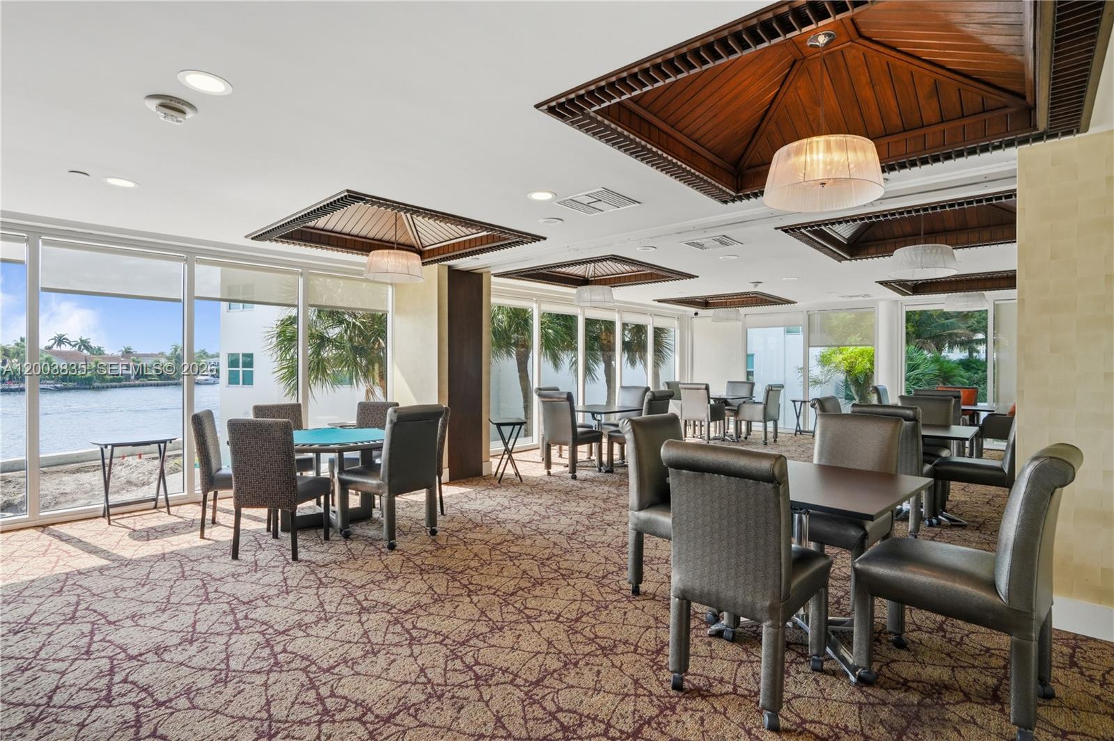 image Hamptons West63