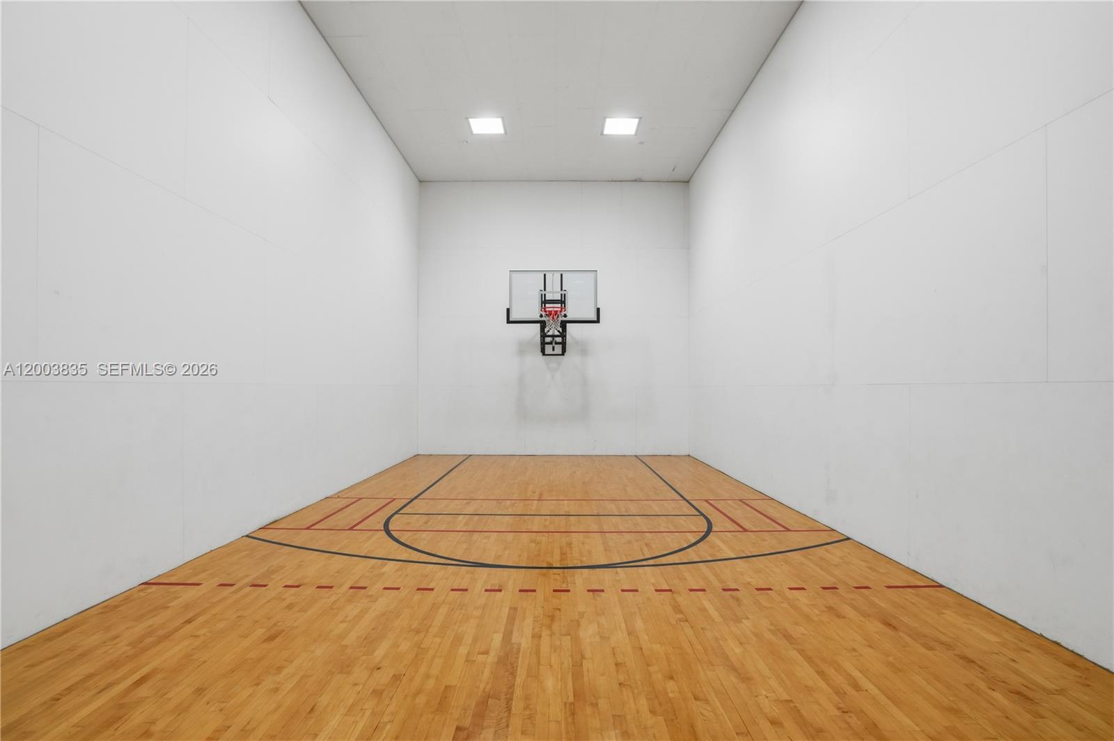 image Hamptons West65