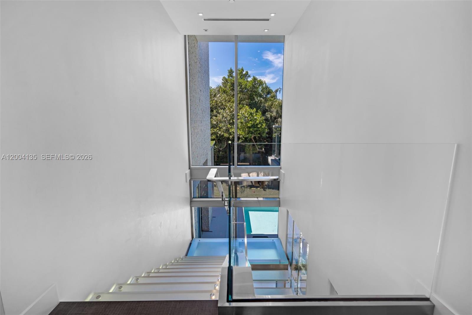 110 Reef Ln Key Biscayne, FL 33149