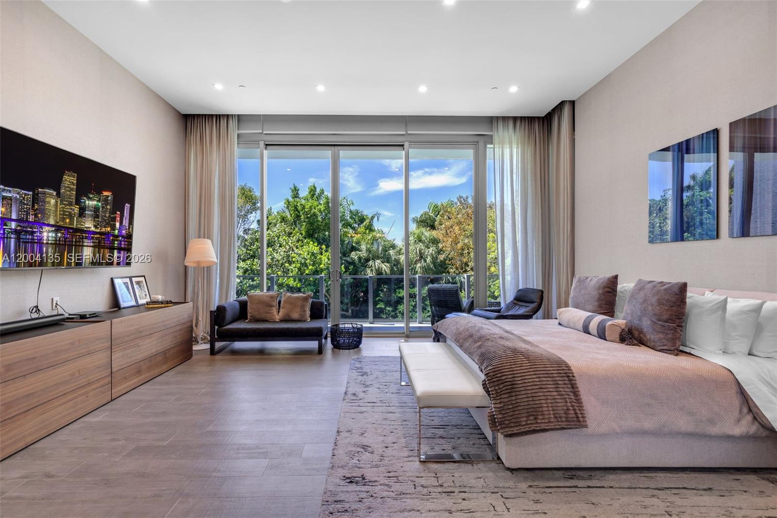 110 Reef Ln Key Biscayne, FL 33149