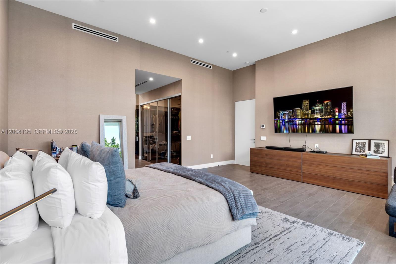 110 Reef Ln Key Biscayne, FL 33149