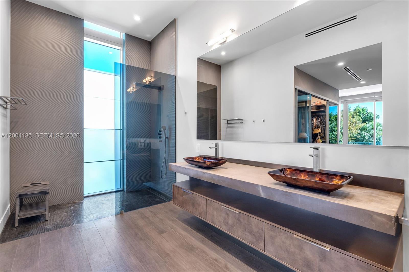 110 Reef Ln Key Biscayne, FL 33149