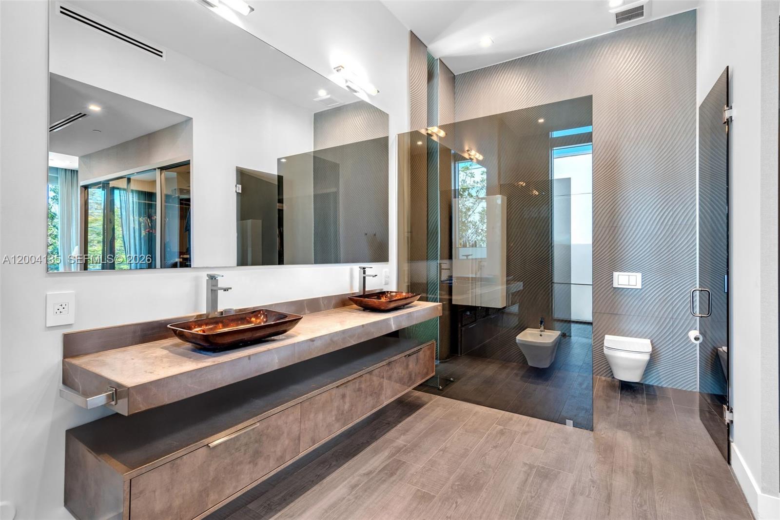 110 Reef Ln Key Biscayne, FL 33149