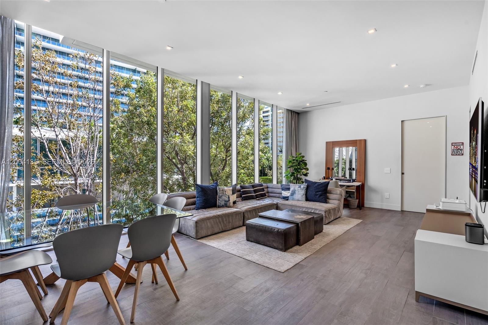 110 Reef Ln Key Biscayne, FL 33149