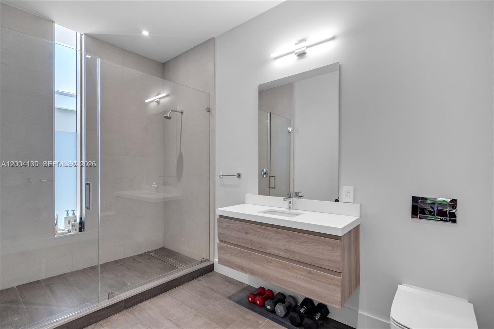 110 Reef Ln Key Biscayne, FL 33149