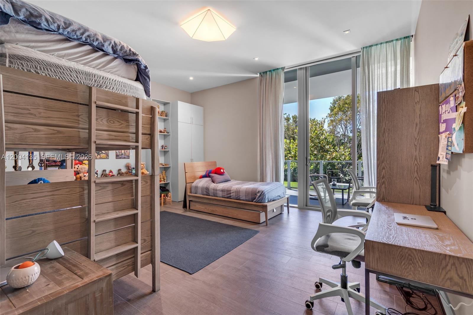 110 Reef Ln Key Biscayne, FL 33149