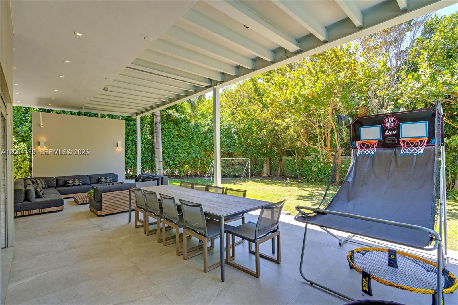 110 Reef Ln Key Biscayne, FL 33149