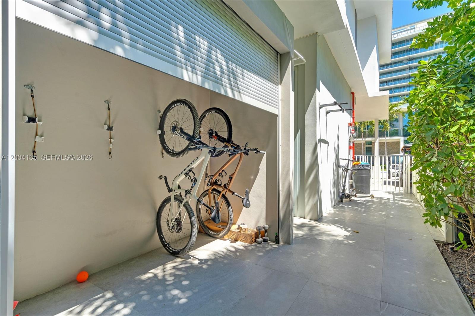 110 Reef Ln Key Biscayne, FL 33149