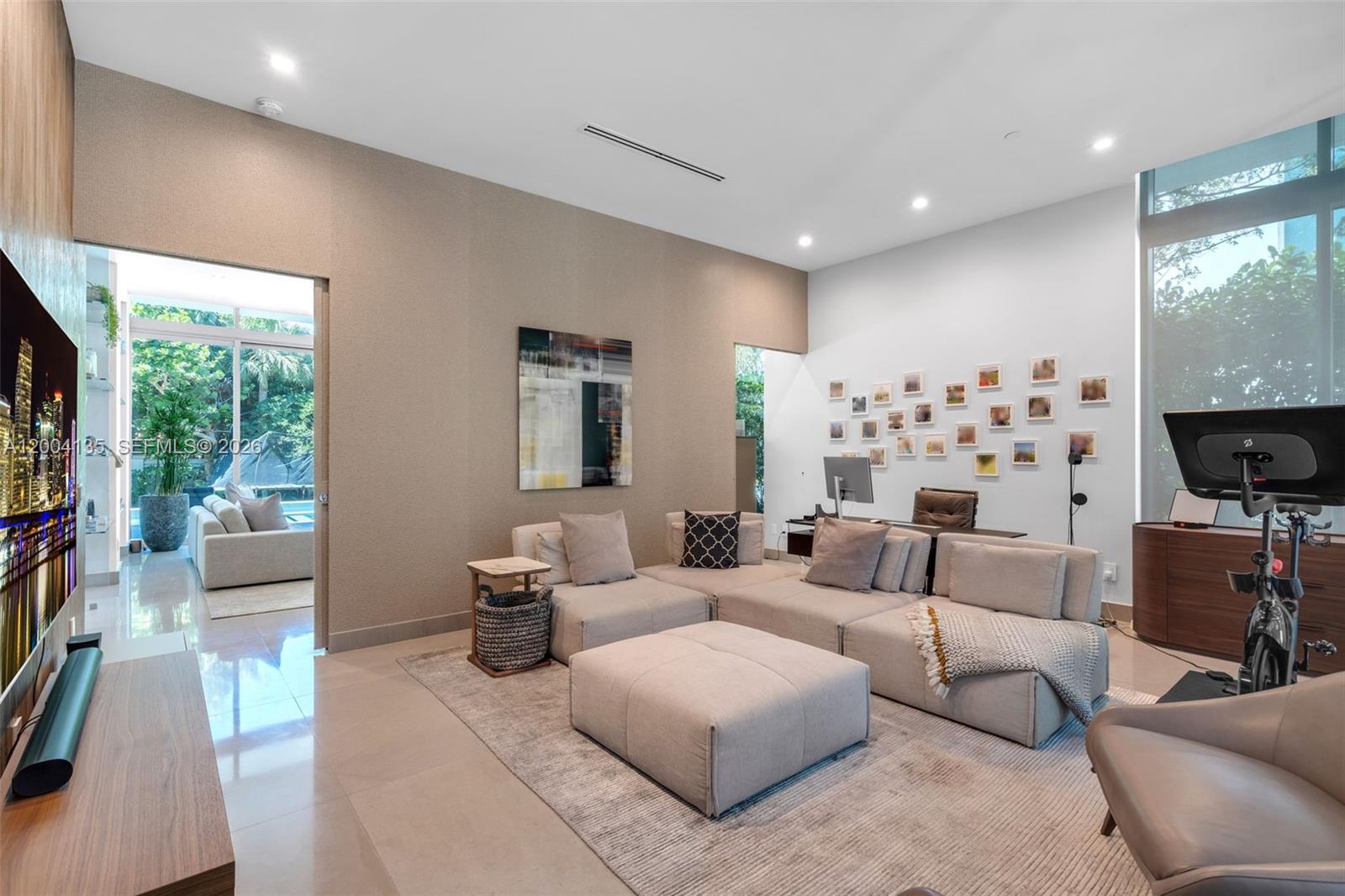 110 Reef Ln Key Biscayne, FL 33149