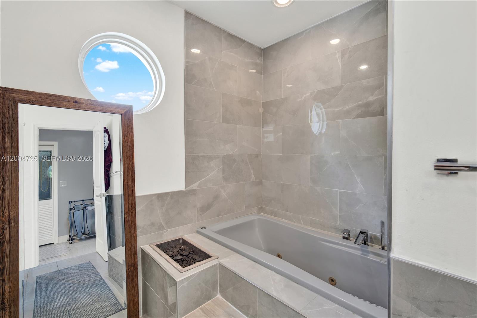 16070 SW 89th Ave Rd Palmetto Bay, FL 33157