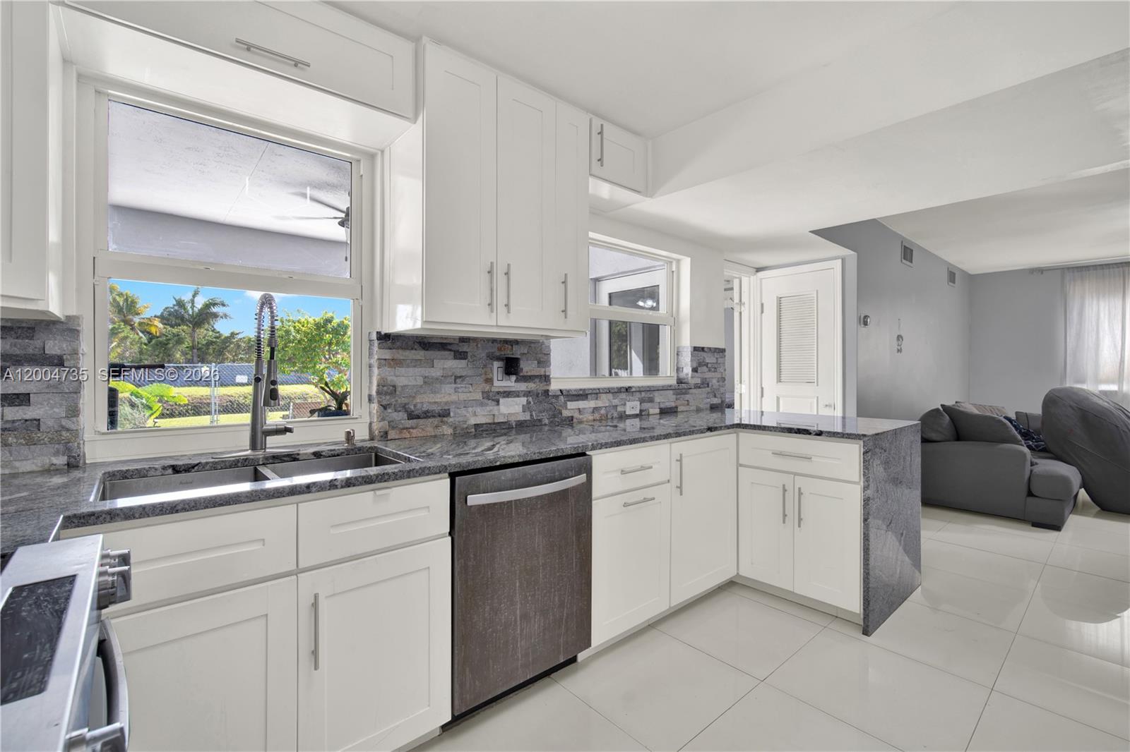 16070 SW 89th Ave Rd Palmetto Bay, FL 33157