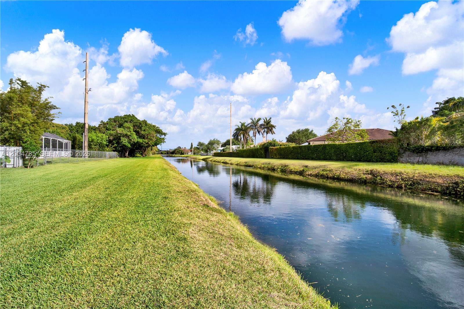 16070 SW 89th Ave Rd Palmetto Bay, FL 33157