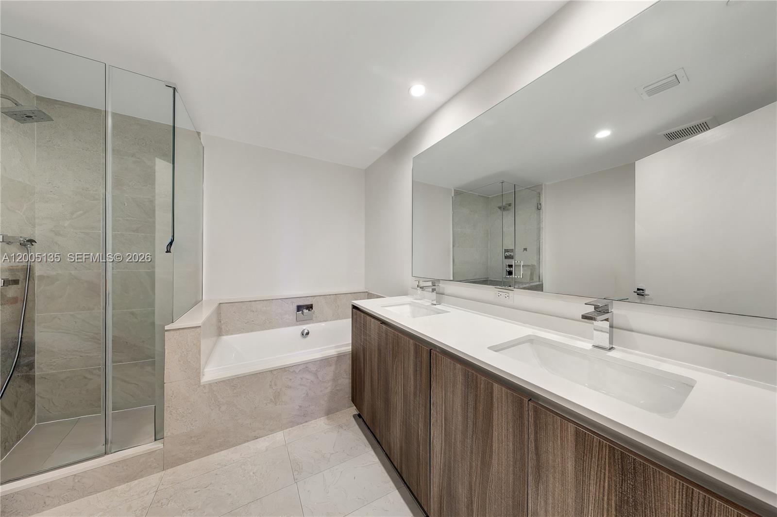 488 NE 18th St #3715 Miami, FL 33132