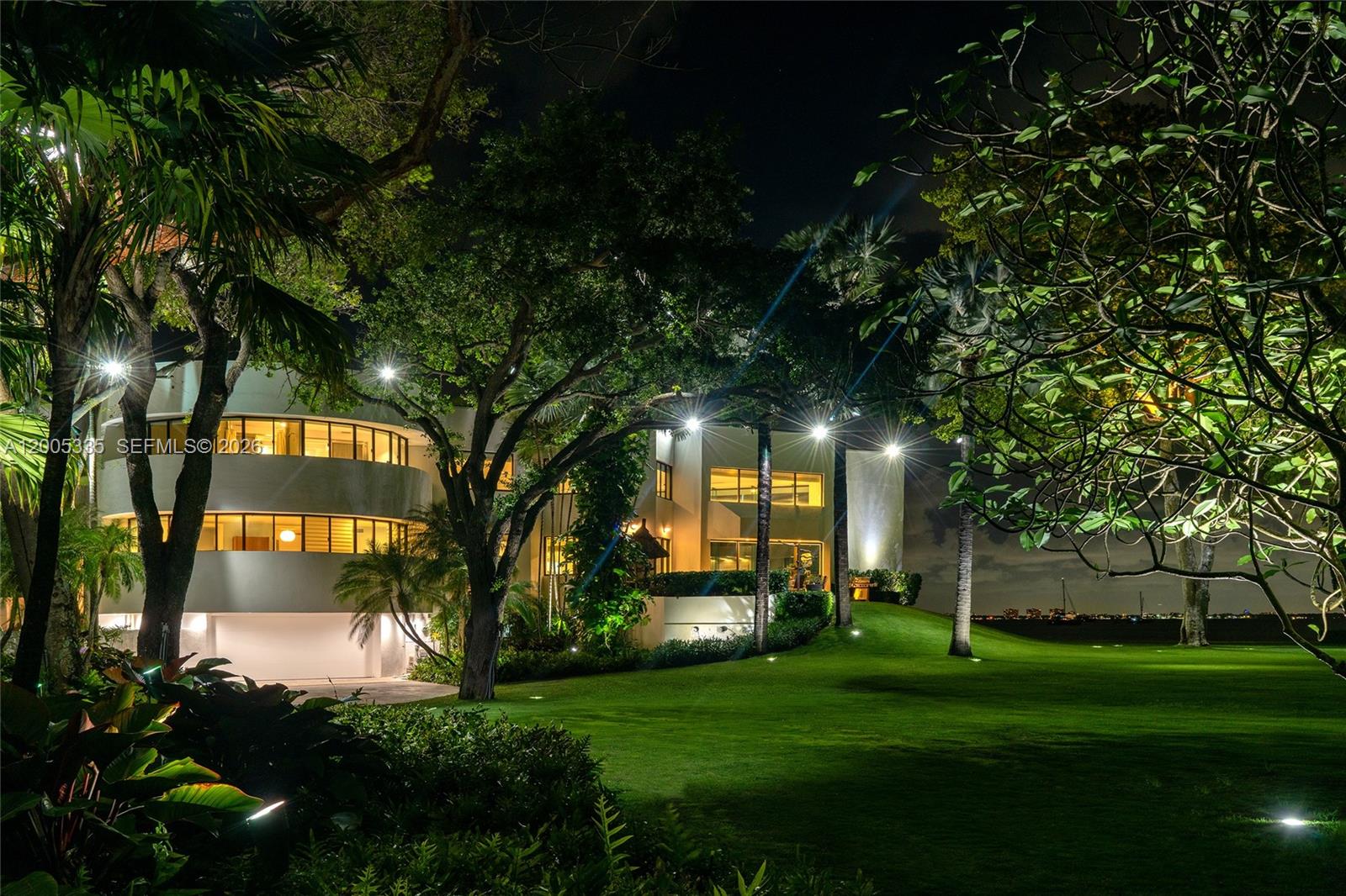485 W Matheson Dr Key Biscayne, FL 33149