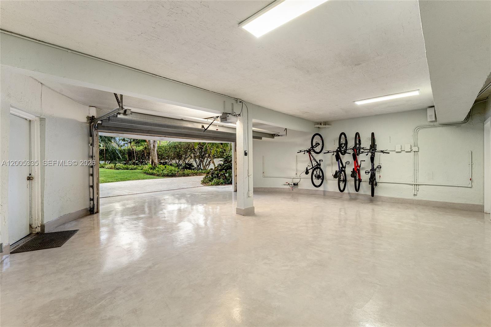 485 W Matheson Dr Key Biscayne, FL 33149